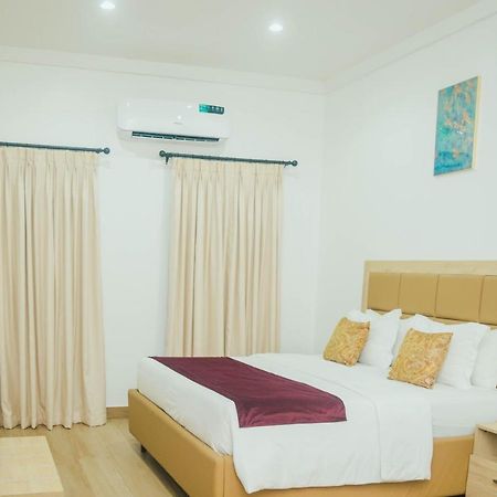 Quest Boutique Hotel Gwarinpa 外观 照片