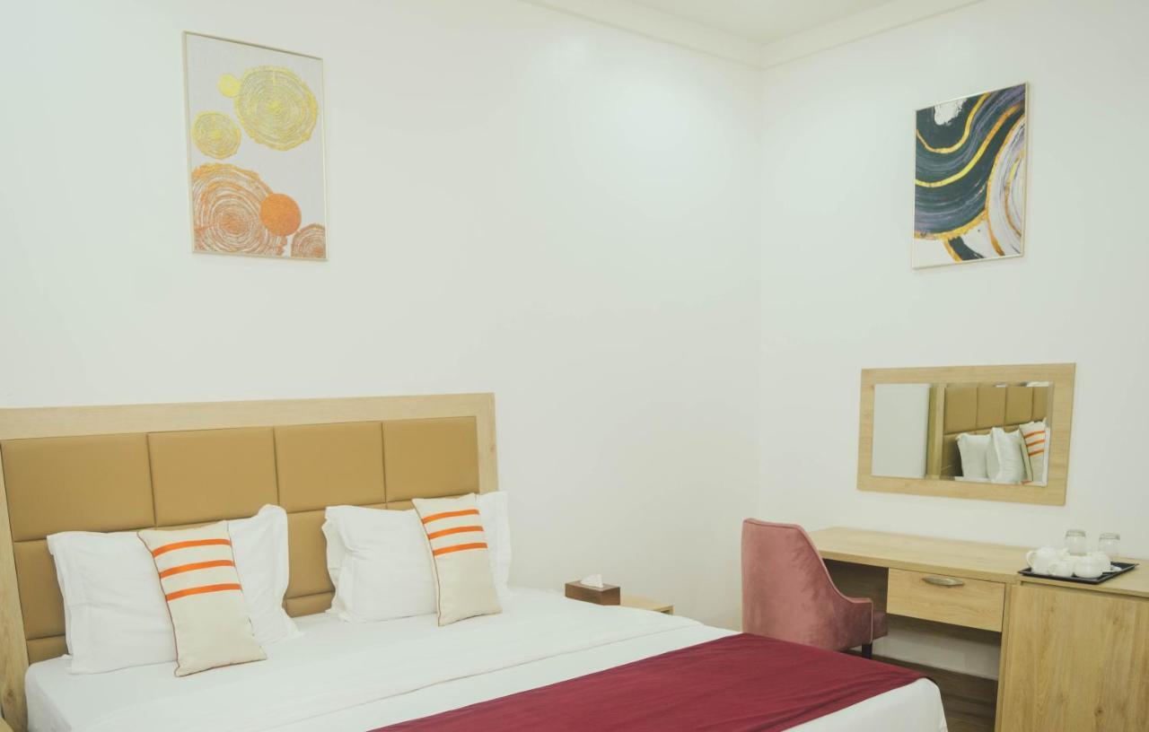 Quest Boutique Hotel Gwarinpa 外观 照片