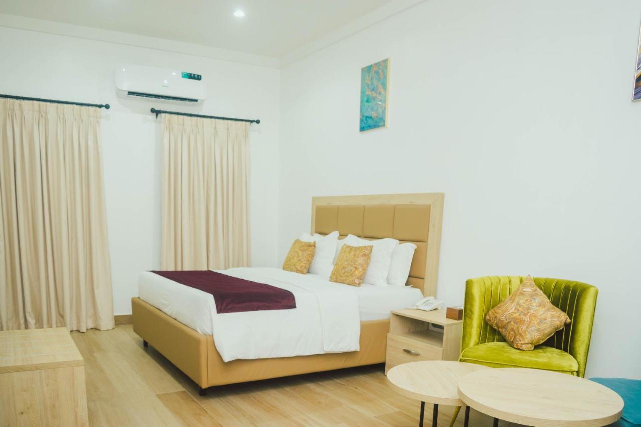 Quest Boutique Hotel Gwarinpa 外观 照片