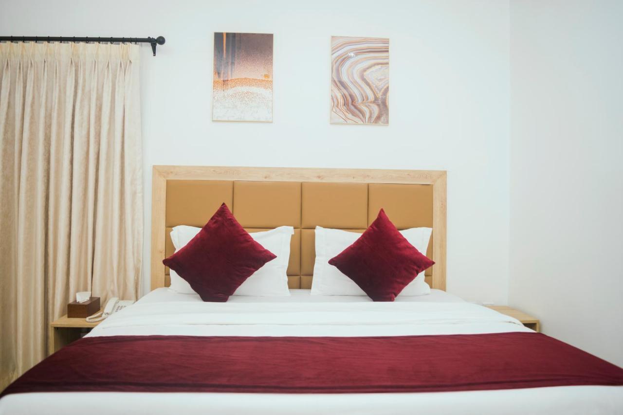 Quest Boutique Hotel Gwarinpa 外观 照片