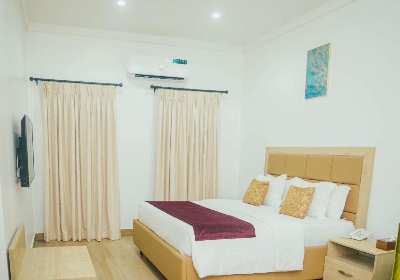 Quest Boutique Hotel Gwarinpa 外观 照片