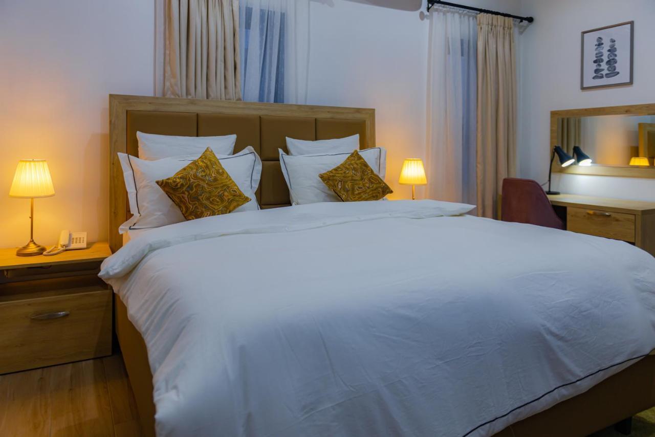Quest Boutique Hotel Gwarinpa 外观 照片