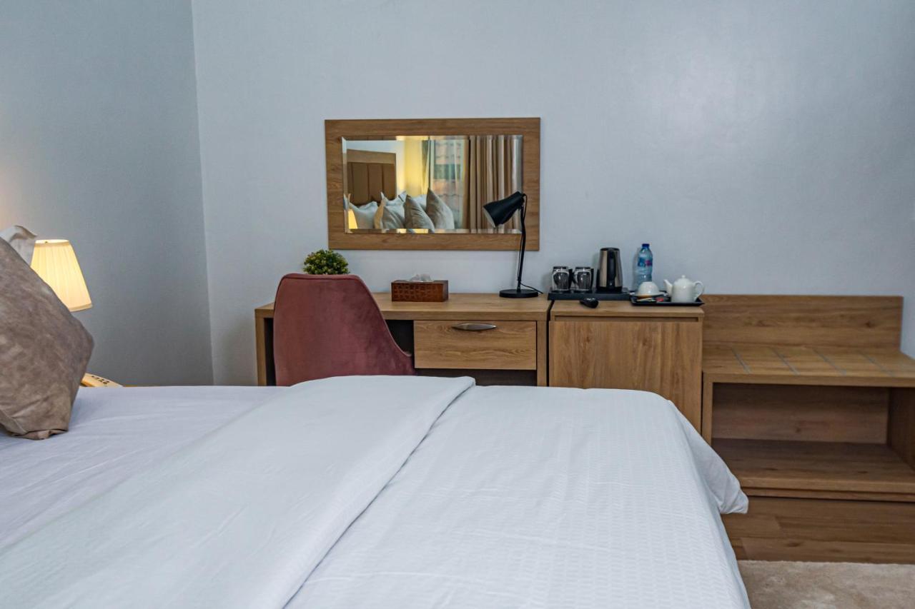 Quest Boutique Hotel Gwarinpa 外观 照片